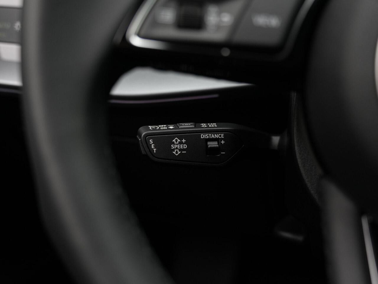 Audi A3 SPORTBACK 45 TFSI e 272 pk S-tronic S-Line | Sonos | Elektr. verstelbare stoel | Achteruitrijcamera | Stoelverwarming