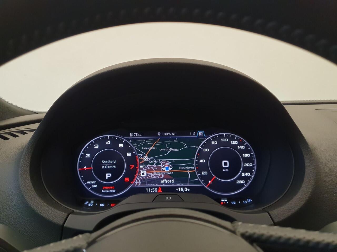 Audi A3 SPORTBACK 30 TFSI Sport S Line Cruise control, Stoelverwarming, Parkeersensoren