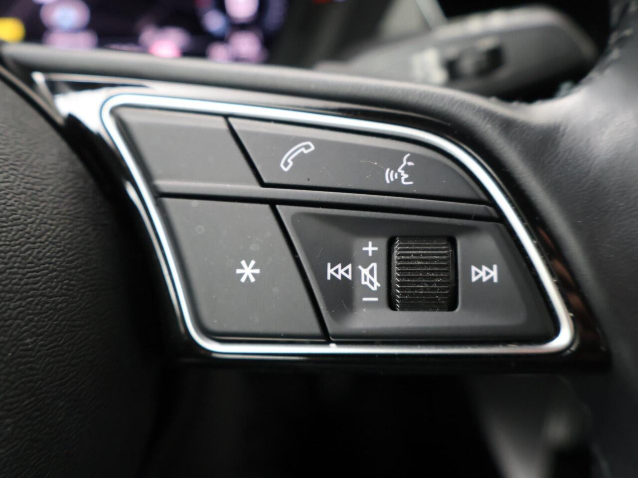 Audi A3 SPORTBACK 35 TFSI Business edition | 150 PK | Automaat | Multifunctioneel stuurwiel | Adaptive Cruisecontrol | Parkeersensoren |