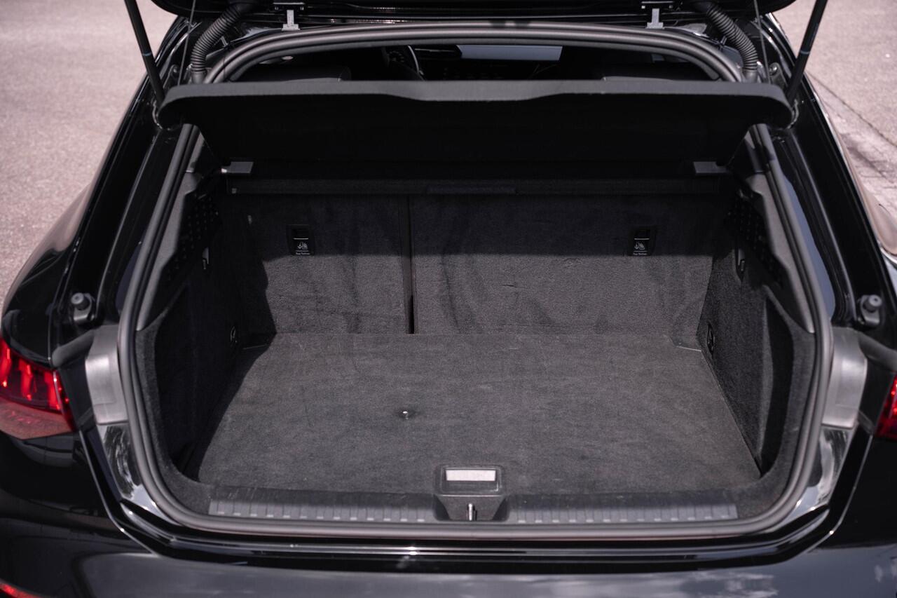 Audi A3 SPORTBACK 35 TFSI S Line Panoramadak Apple Carplay NAP 1e Eigenaar Full led