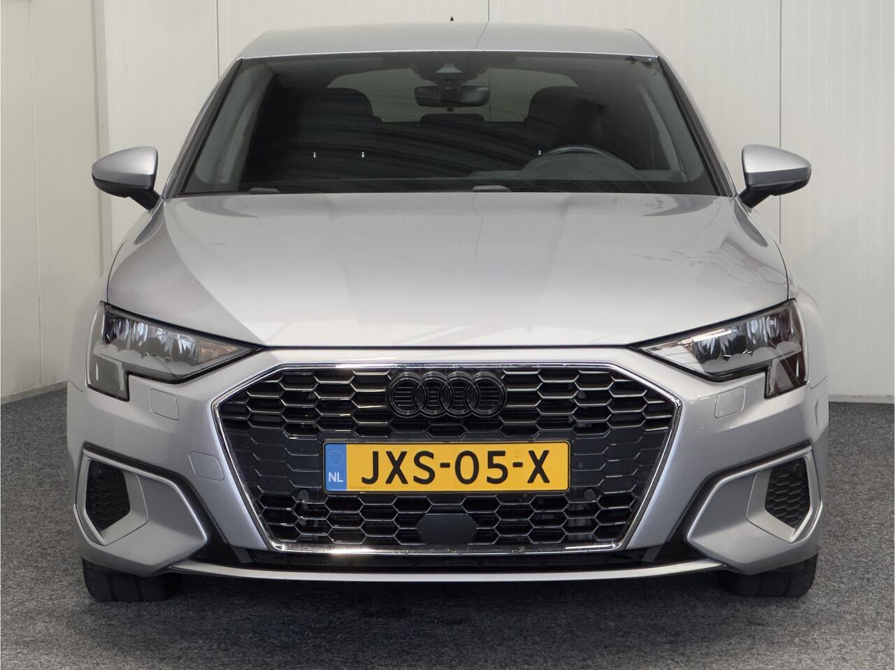 Audi A3 SPORTBACK 40 TFSI E EDITION PHEV AUTOMAAT VIRTUAL DASHBOARD STUUR FLIPPERS MET WINTERSET APPLE CARPLAY NAVIGATIE STOELVERWARMING ZEER MOOI !! 3010