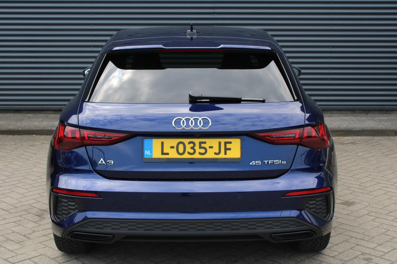 Audi A3 SPORTBACK 45 TFSI e 245PK S-Line Competition Nappa-leer Virtual-Cockpit Full-Led Plug-in