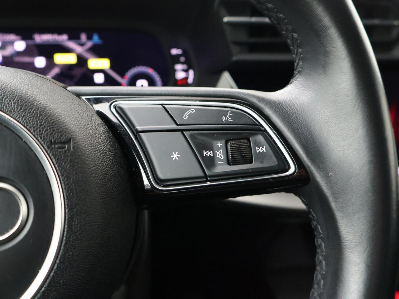 Audi A3 SPORTBACK 30 TFSI Advanced edition | 110 PK | Sportstoelen | Verwarmde voorstoelen | Navigatiesysteem |