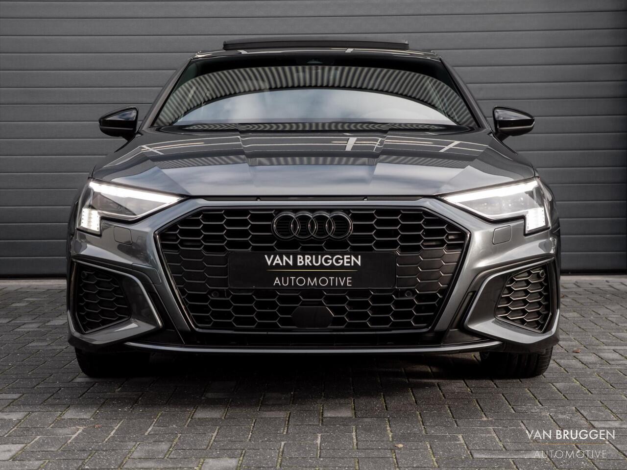 Audi A3 SPORTBACK 30 TFSI S-Line Pano RS-Stoelen Sfeer Standkachel