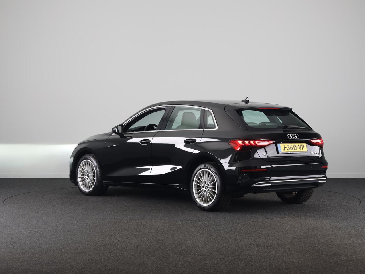 Audi A3 SPORTBACK 35 TFSI Business edition 150 pk S-tronic | Navigatie | Parkeersensoren achter | Adaptieve cruise control | Lederen bekleding | Apple Carplay/Android Auto |