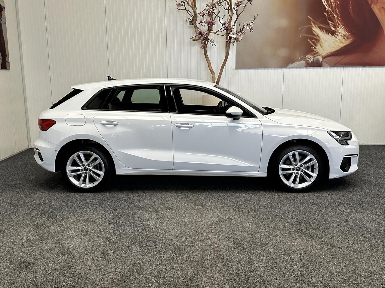 Audi A3 SPORTBACK 40 TFSI e EDITION PHEV NAVIGATIE CRUISE CONTROL CLIMATE CONTROL BLUETOOTH TELEFOON APPLE CARPLAY/ANDROID RIJSTROOKSENSOREN KEYLESS GO PDC ZEER MOOI !! 3010