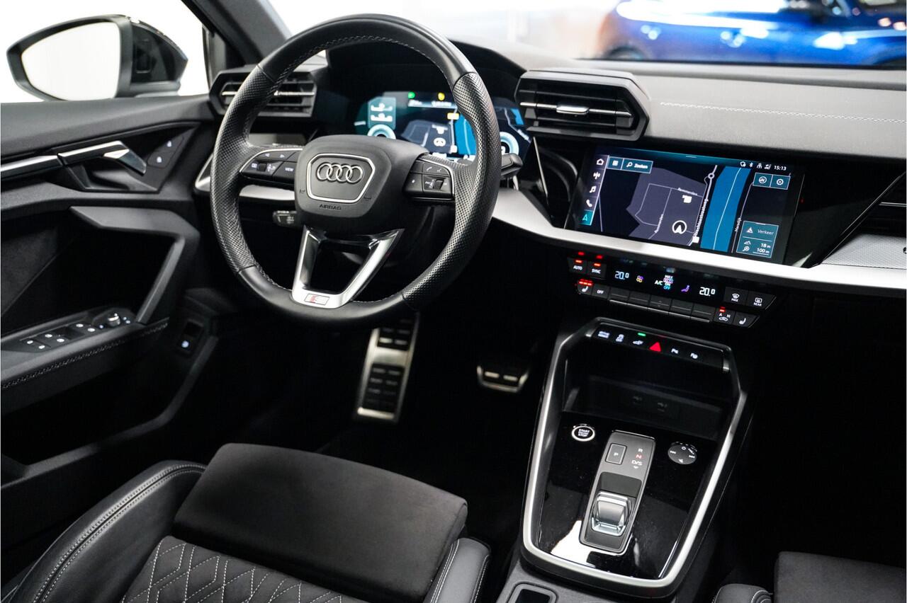 Audi A3 SPORTBACK 40 TFSI e S-Line|Pano dak|Alcantara ruit|Matrix led|18 inch