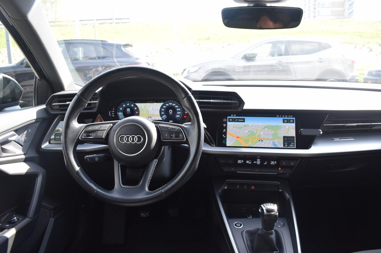 Audi A3 SPORTBACK 30 TFSI Business edition Sportstoelen Apple Carplay