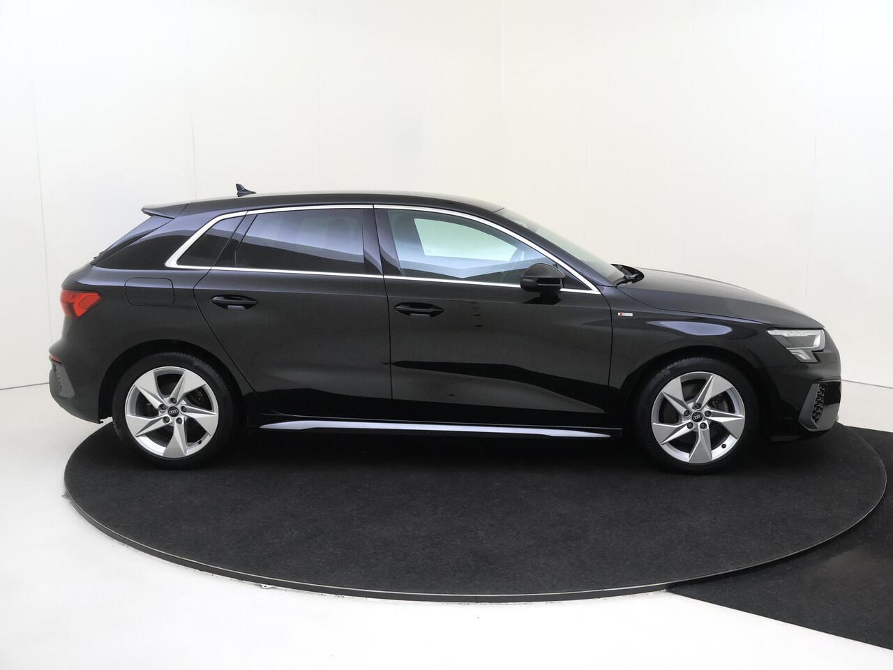 Audi A3 SPORTBACK 30 TFSI S edition | Full LED verlichting | Virtual cockpit Plus | S-line interieur | Navigatie Plus | CarPlay | Draadloze telefoonlader |