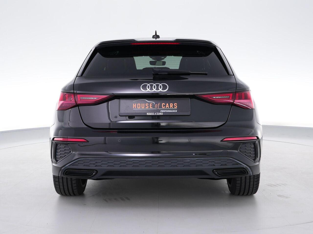 Audi A3 SPORTBACK 40 TFSI e S-Line 204pk Business edition |BTW-auto|dealer onderhouden|S-Line|lederen stoelen|virtual cockpit|ACC|drive select|black pakket|LED|stoelverwarming|18"|