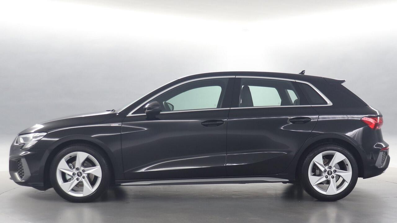 Audi A3 SPORTBACK 30 TFSI 110pk S Edition S-tronic / Navigatie / Adaptive Cruise Control / LED