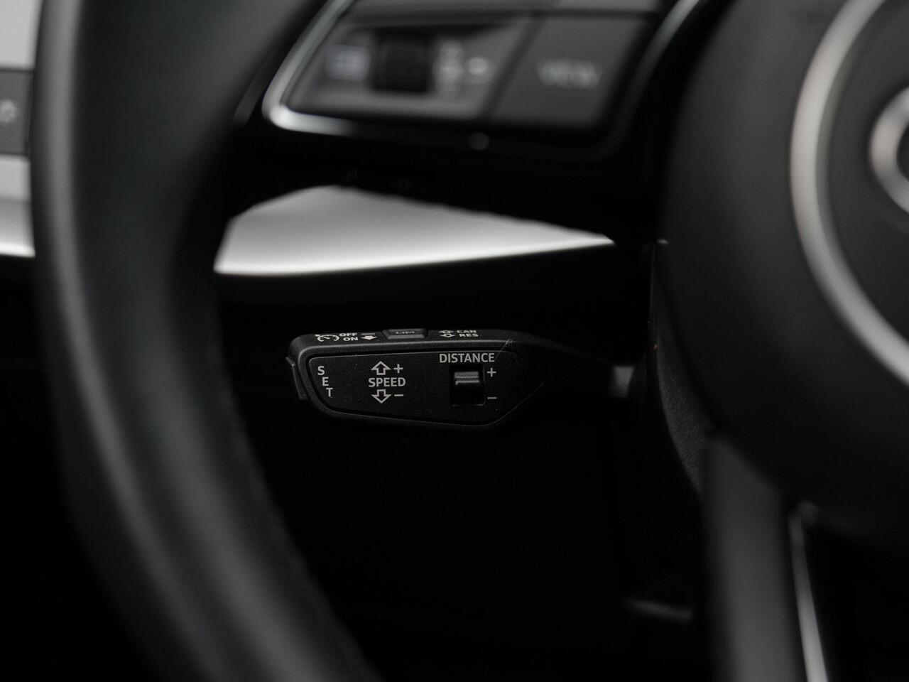 Audi A3 SPORTBACK 40 TFSI e 204 pk S-Line | Achteruitrijcamera | Stoelverwarming | Adaptive Cruise | Navigatie