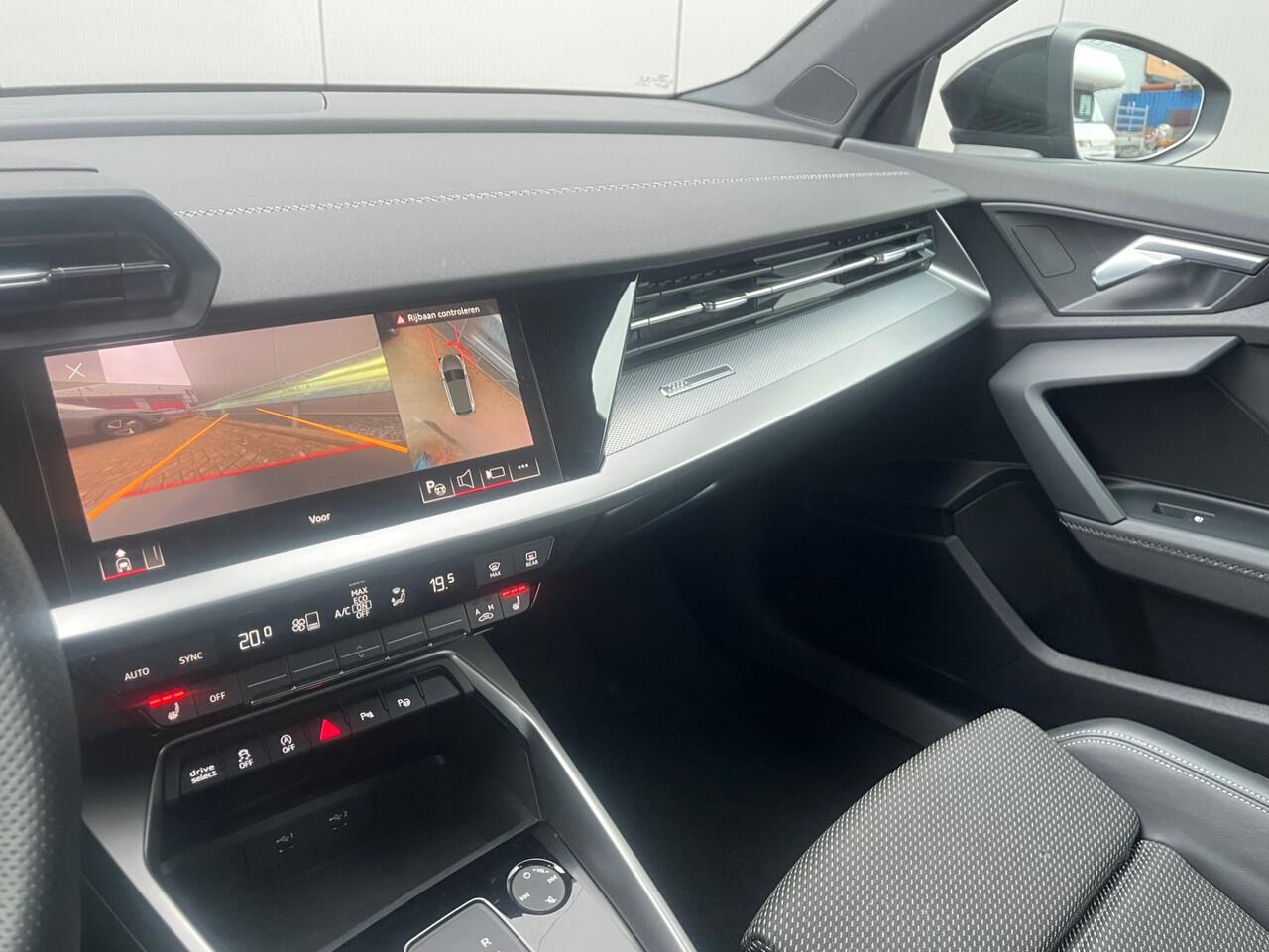 Audi A3 SPORTBACK 35 TDI S-Line Nieuw Staat ! 360 Camera / Elec. Stoelen / Key Less