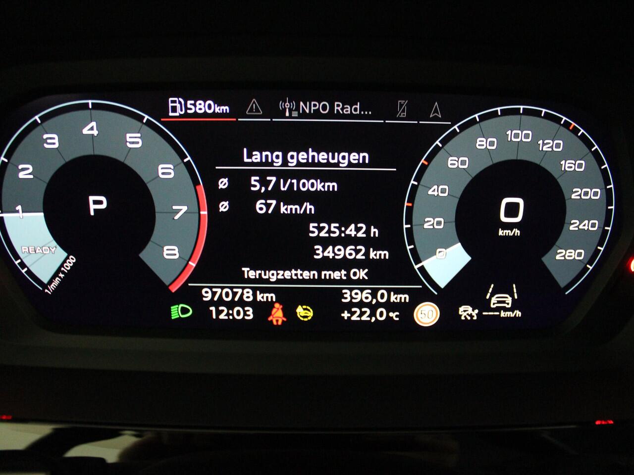 Audi A3 Limousine 35 TFSI Business edition | S Tronic | ACC | Trekhaak | Adaptive drive assist |*