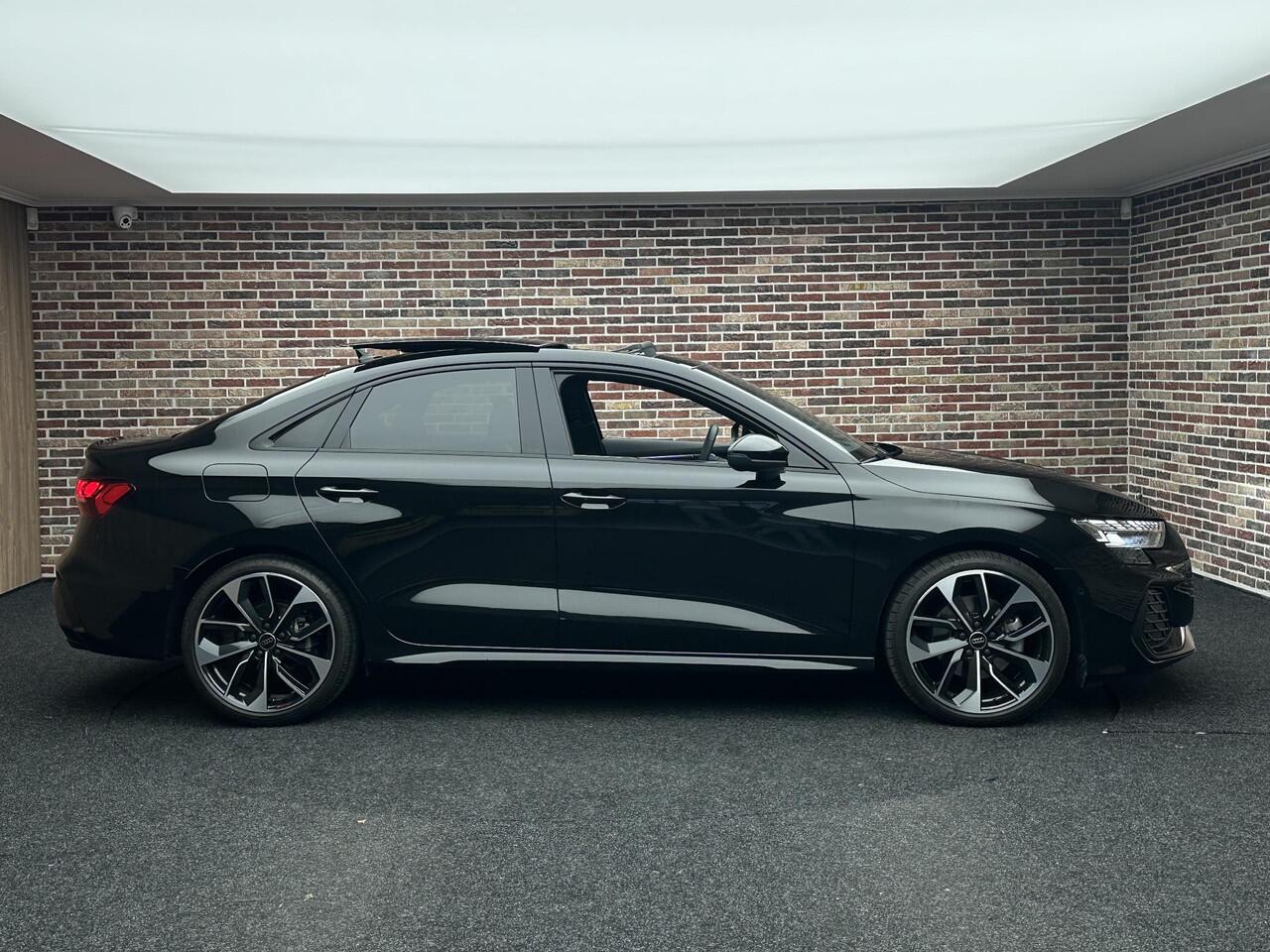 Audi A3 Limousine 35 TFSI S edition Ful Options Panorama Led RS Stoel HeadUp