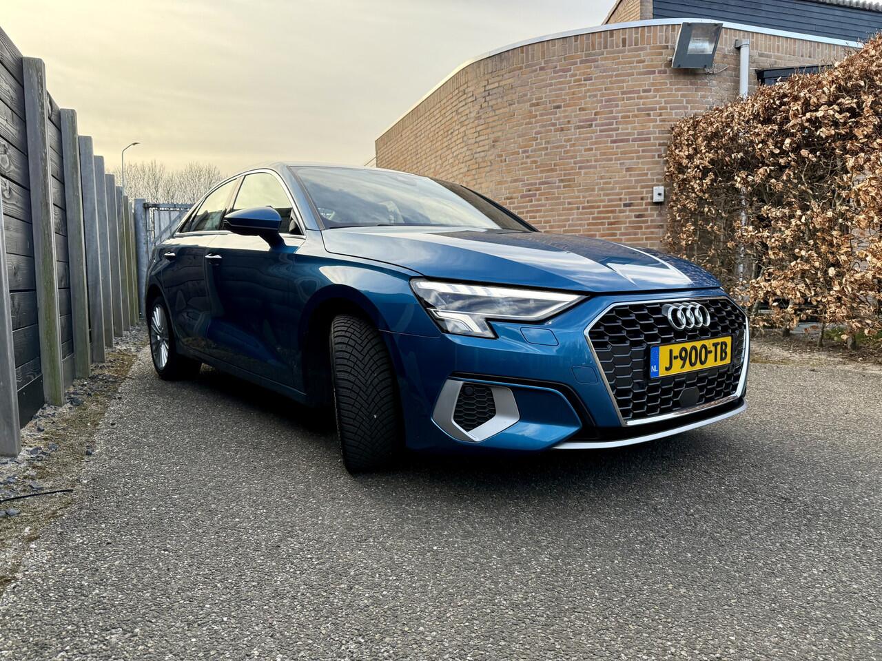 Audi A3 Limousine 35 TFSI Business edition nieuw model!