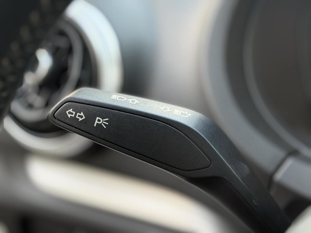 Audi A3 Limousine 30 TFSI Advance Sport l DAB l Virtual Dashboard l S-Line