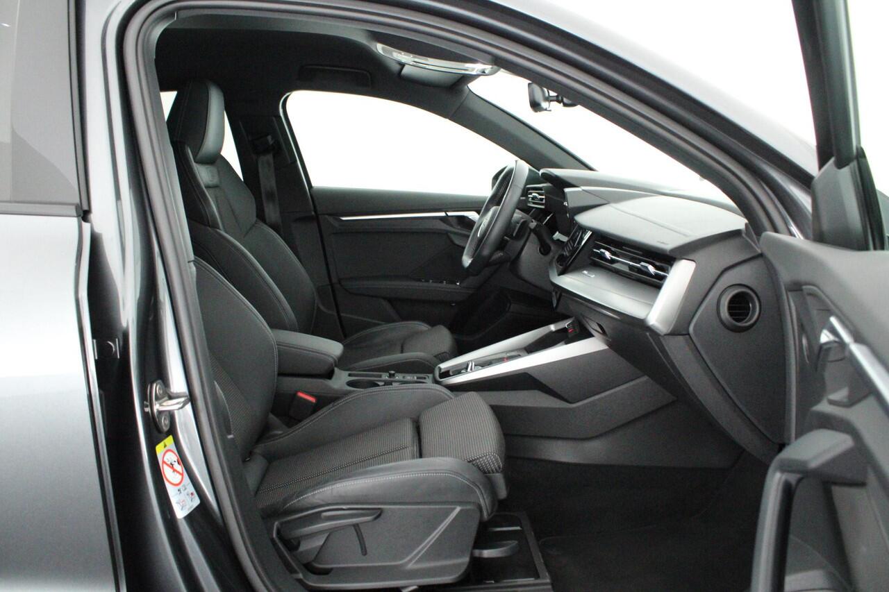 Audi A3 Limousine 35 TFSI 150pk S-Tronic 2x S-Line Stoelverwarming Privacyglass Virtual Cockpit Navigatie