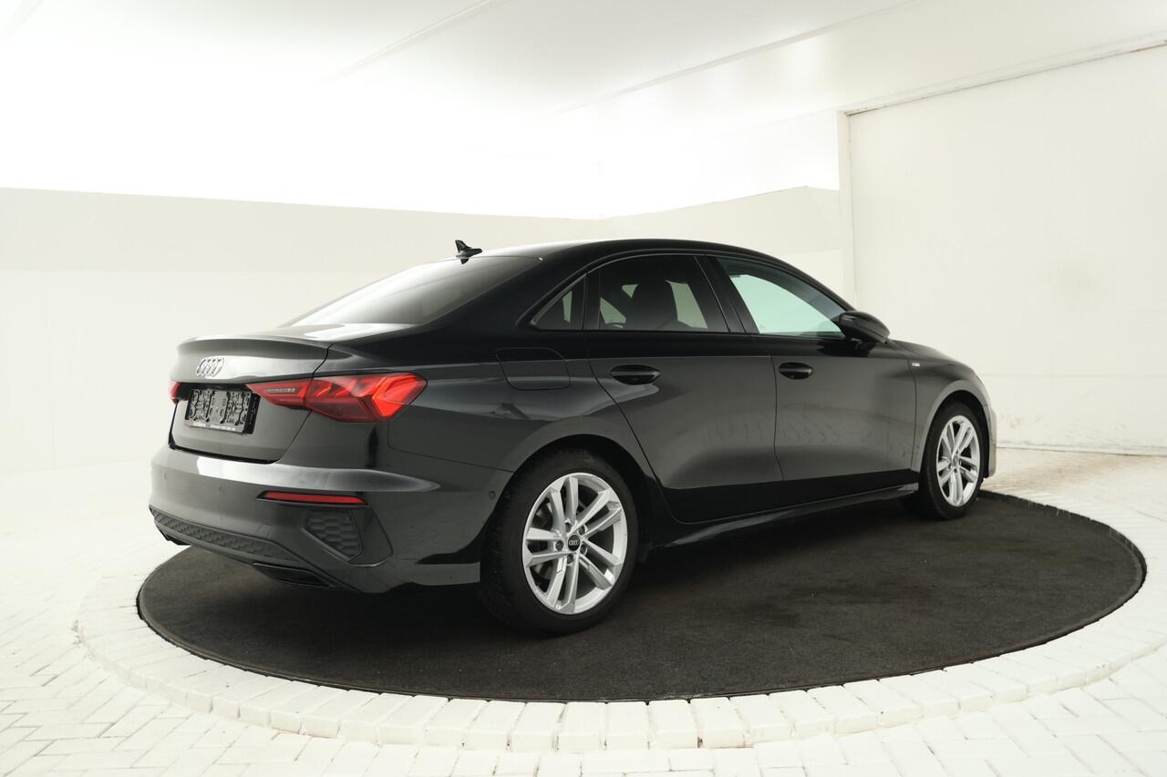 Audi A3 Limousine 30 TFSI S edition S-Line, Volleder, Digital Dash, BOM VOL!!