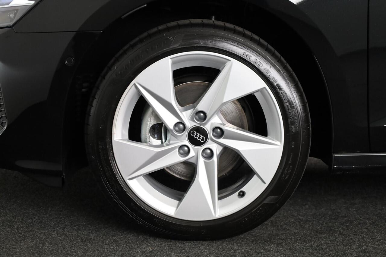 Audi A3 Limousine 30 TFSI Advanced edition 116pk S-tronic | navigatie | Sportstoelen | Led verlichting |