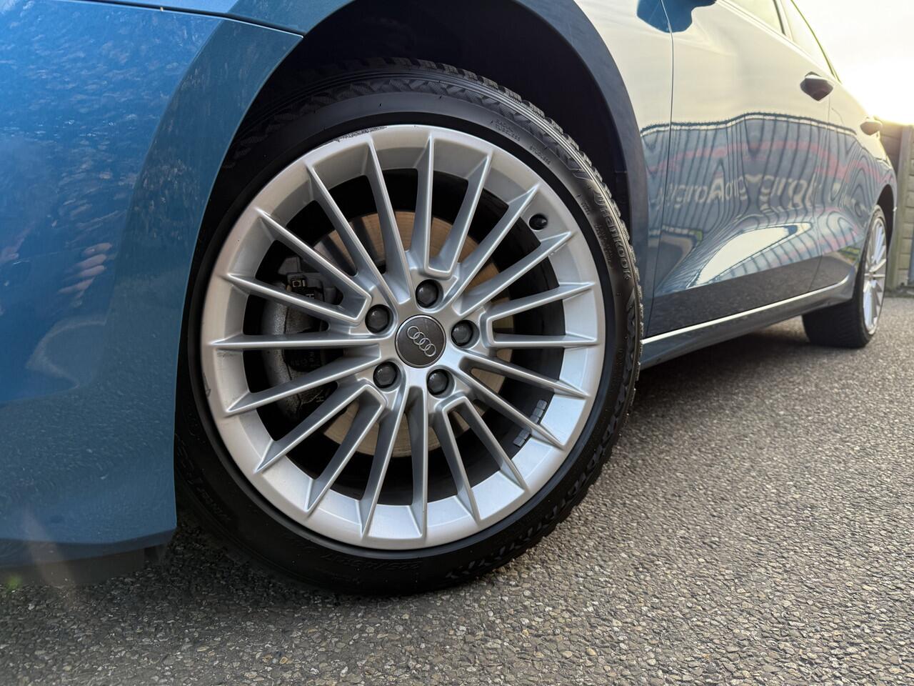 Audi A3 Limousine 35 TFSI Business edition nieuw model!