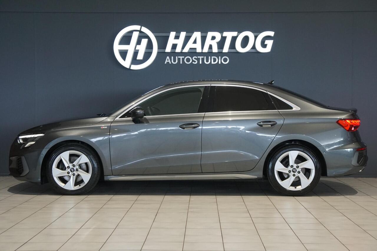 Audi A3 Limousine 30 TFSI S edition + SPORTSTOELEN / LED / SFEERVERLICHTING