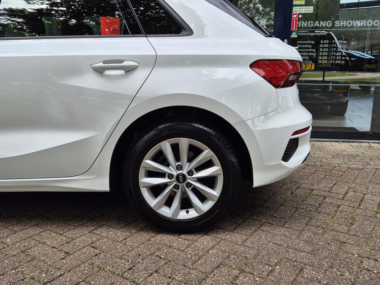 Audi A3 Sportback 30 TFSI Pro Line | Navigatie via Smartphone | Apple Carplay | PDC | Stoelverwarming | Lm Velgen | Airconditioning