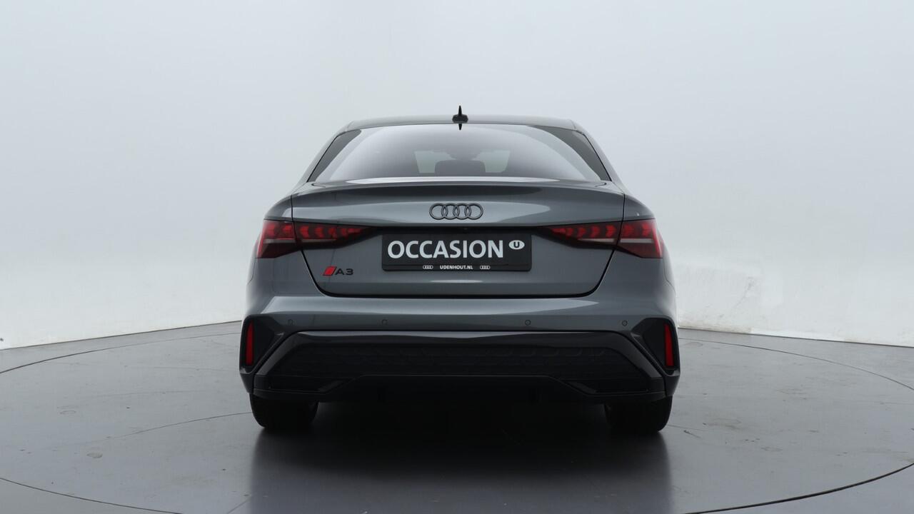 Audi A3 Limousine 30 TFSI S Edition | PDC V+A | Camera | Zwart optiek | Audi Sound | Privacy glas | |
