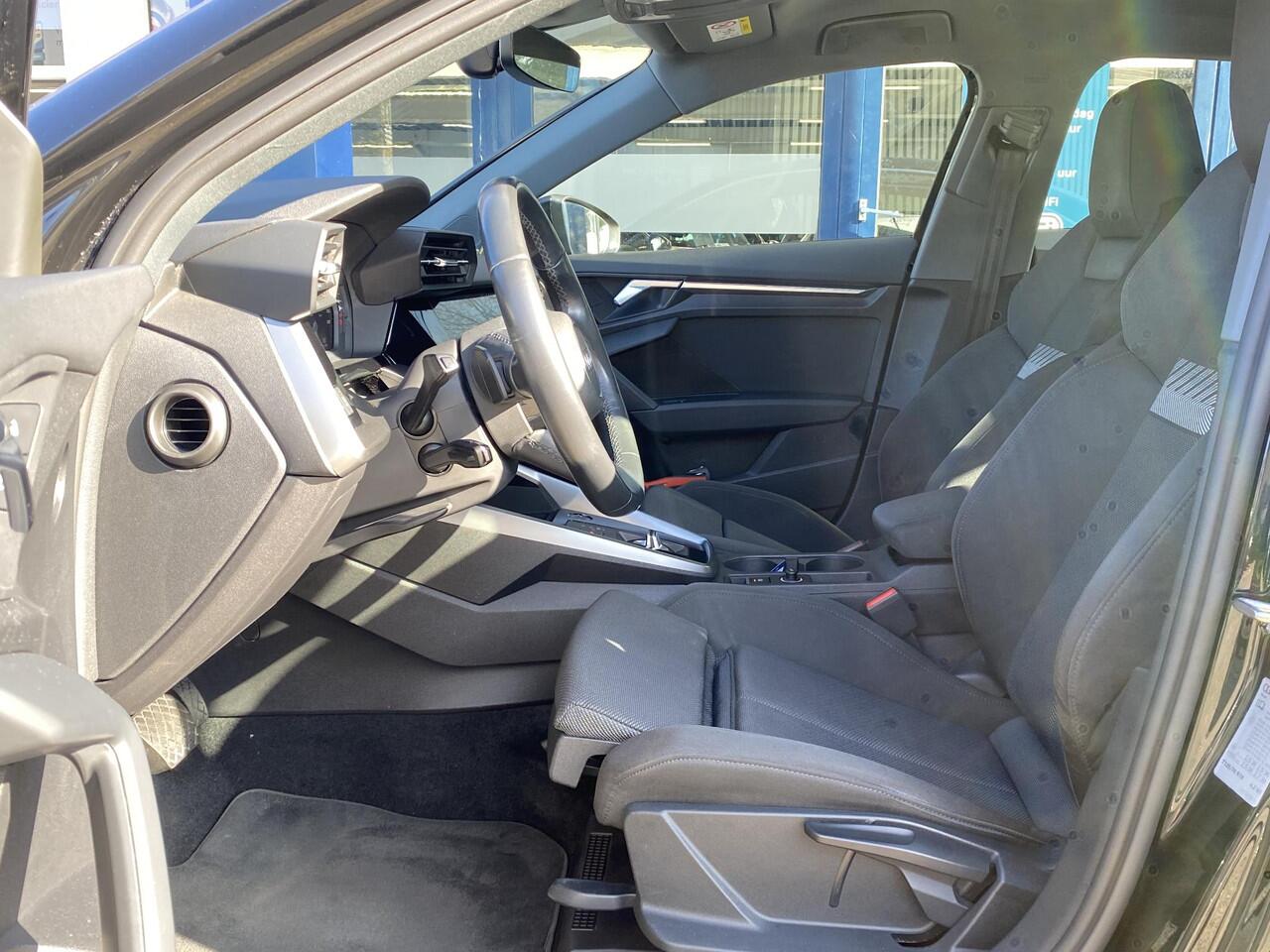 Audi A3 Limousine 30 TFSI Business edition / Automaat / NL-Auto / 1e-Eigenaar / Apple-Carplay & Android-Auto / Adaptieve Cruise-Control / Climate-Control / Draadloze-Telefoonlader / DAB Radio-Bluetooth / Navi / Flippers / LED verlichting / PDC V+A / 17'' LMV / EN