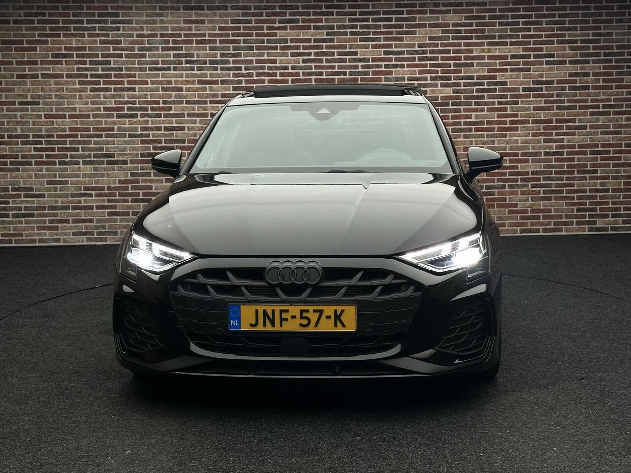 Audi A3 Limousine 35 TFSI S edition Ful Options Panorama Led RS Stoel HeadUp