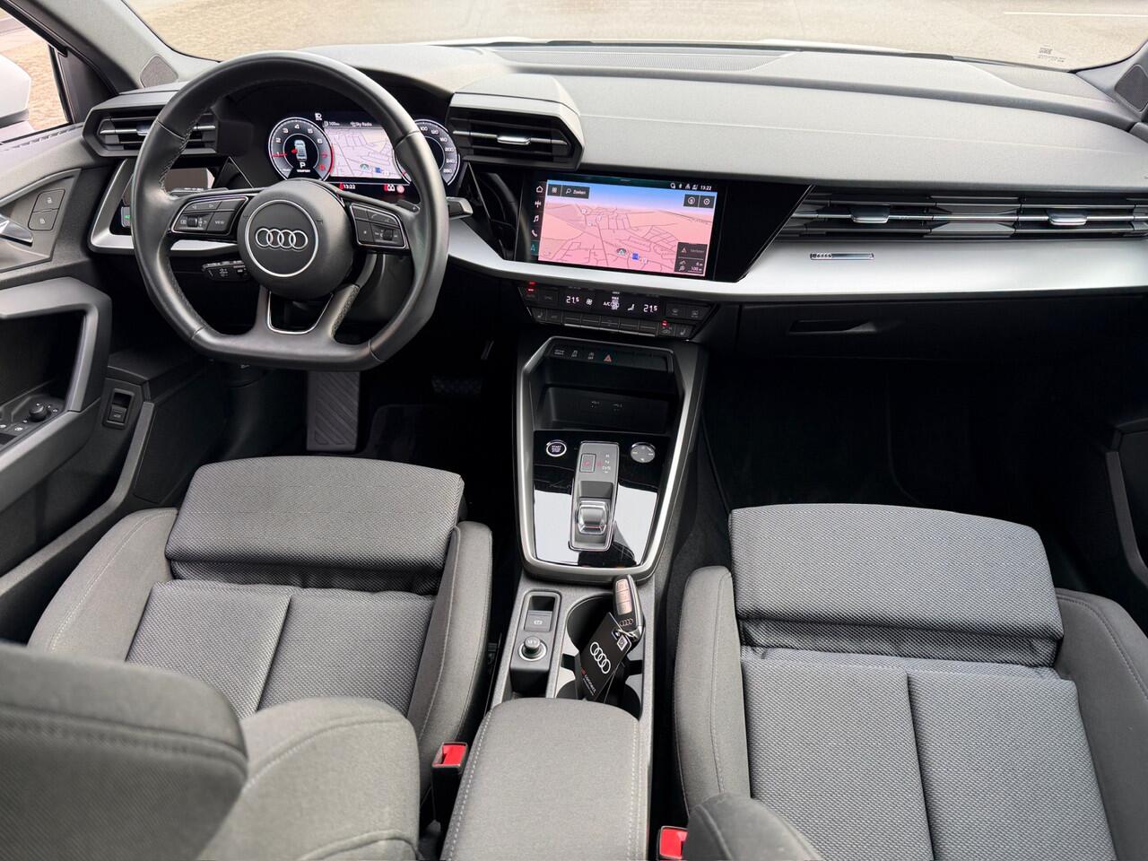 Audi A3 Limousine 35 TFSI 150pk S-tronic Advanced | Camera | Adap. Cruise | Black Edition | Rijklaar incl. 1 jaar Bovag garantie