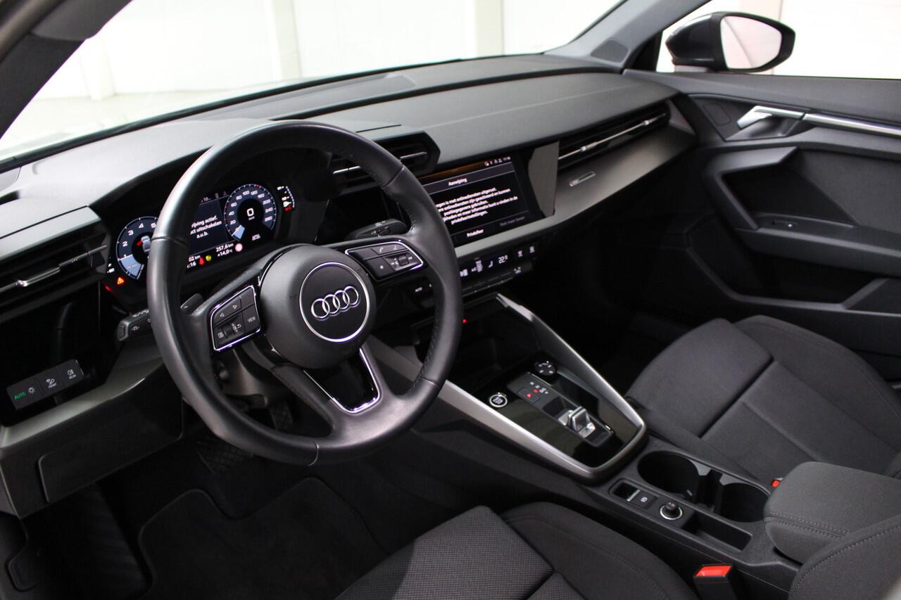 Audi A3 Limousine 30 TFSI Advanced edition Navigatie | Cruise Control | 17" Velgen | PDC Achter
