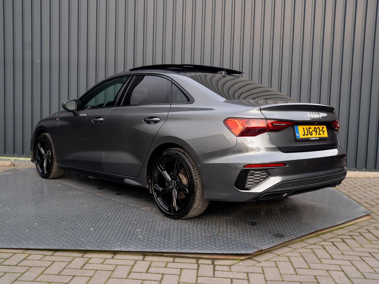 Audi A3 Limousine 35 TFSI S edition | S-Line | Matrix LED | Panodak | Stoelgeheugen | Camera | Prijs Rijklaar!!