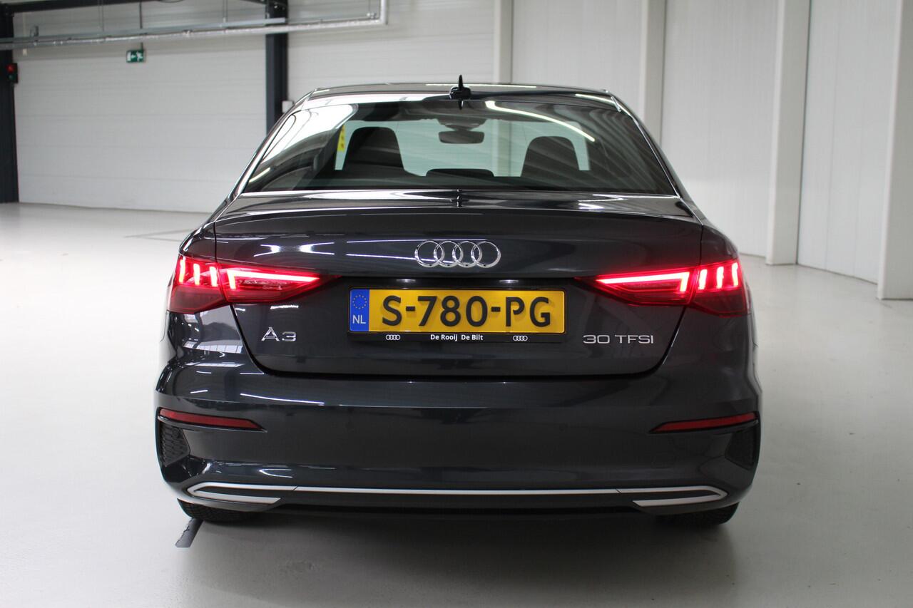 Audi A3 Limousine 30 TFSI Advanced edition Navigatie | Cruise Control | 17" Velgen | PDC Achter