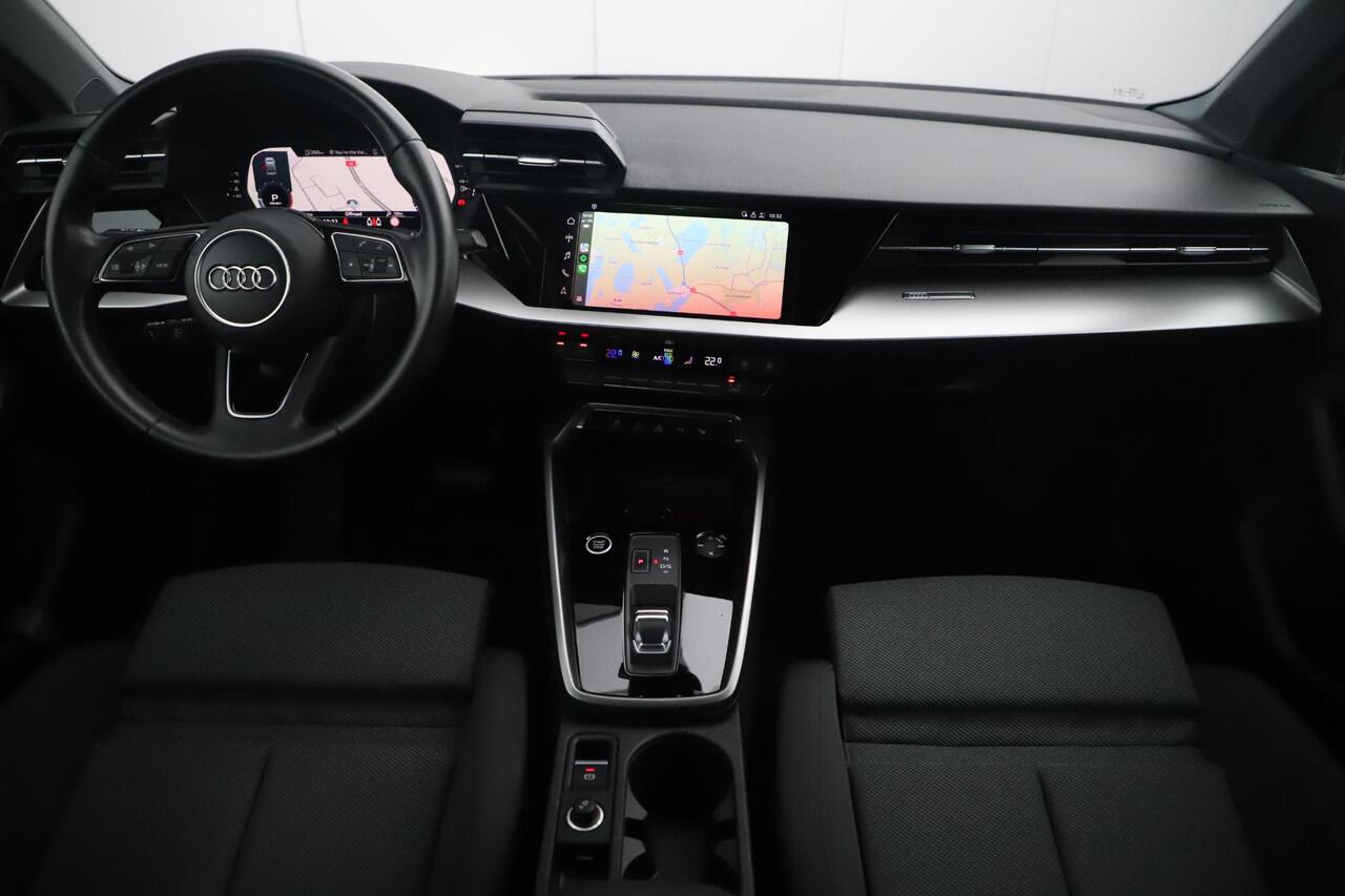 Audi A3 Limousine 30 TFSI Advanced edition Automaat 18 inch RS Look Velgen Sportstoelen Full LED Navigatie Carplay Android Clima Cruise Lane Assist