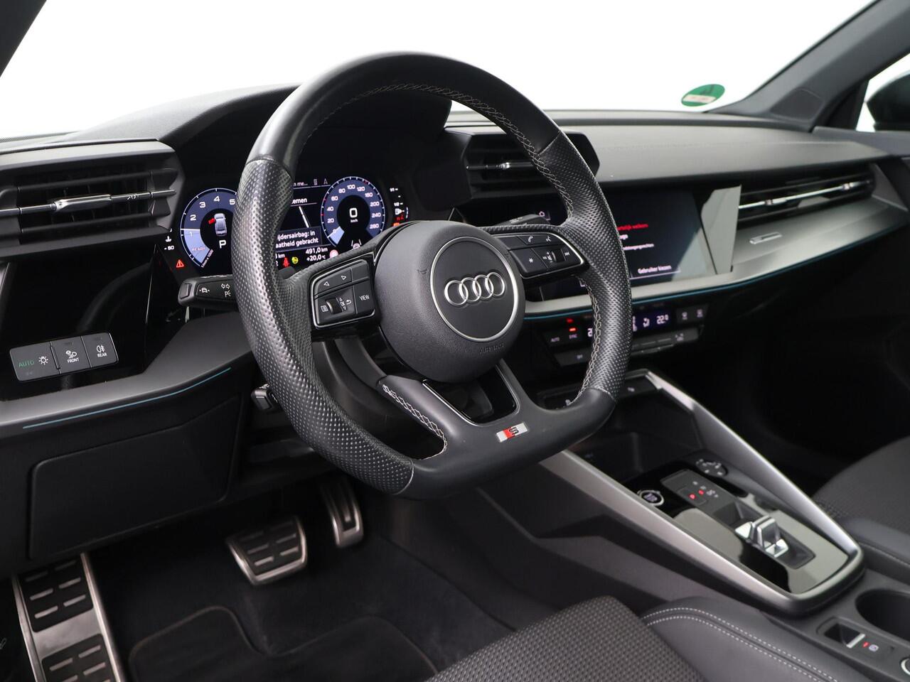 Audi A3 Limousine 35 TFSI S edition | 150 PK | Automaat | Digitale cockpit | Parkeersensoren | Panoramadak | S line |