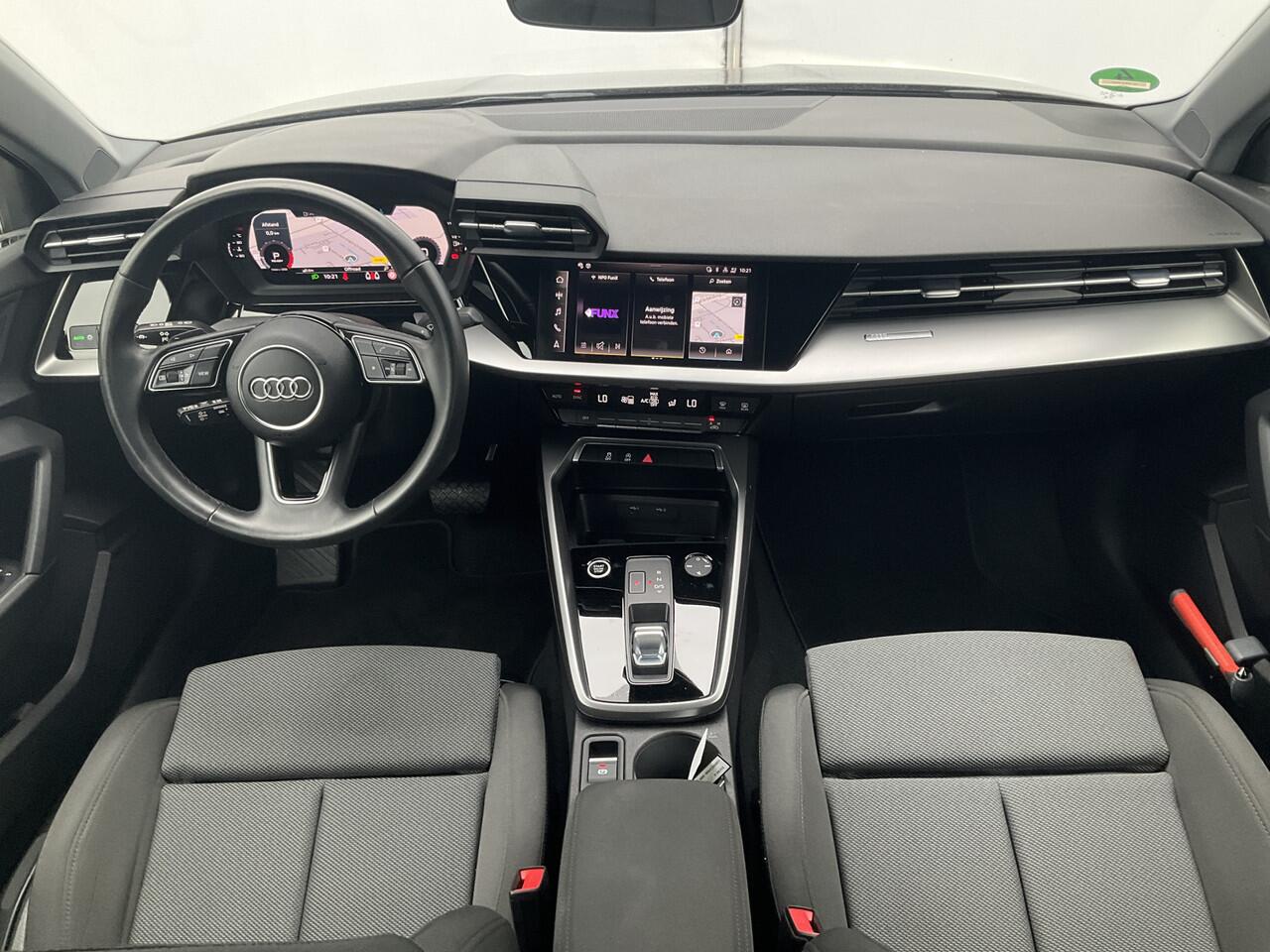 Audi A3 Limousine 30 TFSI Advanced edition Virtueel display Nav/Cruise Sportzetels 1Eig Digitaal NL-Auto!