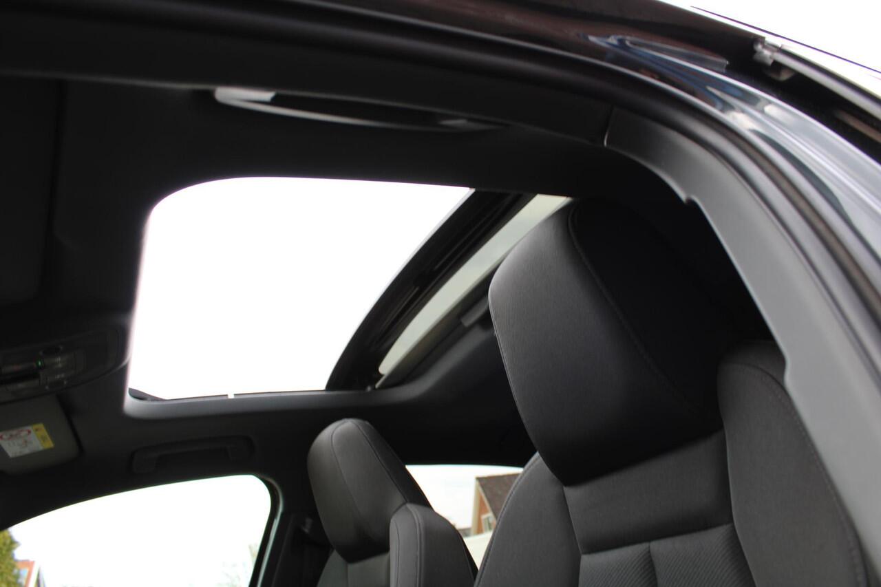 Audi A3 Limousine 30 TFSI Business edition | PANO-DAK | 17'LMV | SPORT-INT | DAB | CRUISE | CARPLAY | NAVI | GETINT-GLAS |