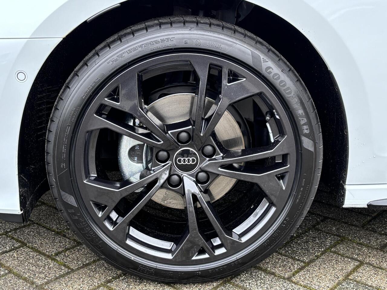 Audi A3 Limousine S edition 30 TFSI 85 kW / 116 PK Limousine 7 versn S tronic 7 | 18" lm Velgen | Elektrisch glazen panorama-dak | Assistentie Pakket |