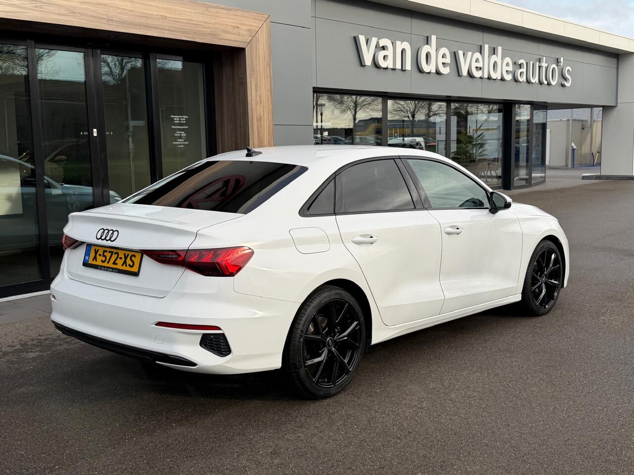 Audi A3 Limousine 35 TFSI 150pk S-tronic Advanced | Camera | Adap. Cruise | Black Edition | Rijklaar incl. 1 jaar Bovag garantie