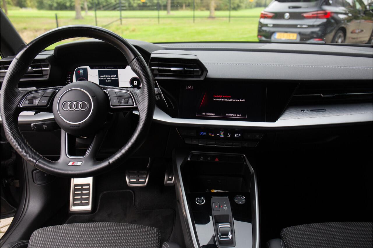 Audi A3 Limousine 35 TFSI S edition , Apple/Android Auto, Sfeerverlichting, Origineel Nederlands