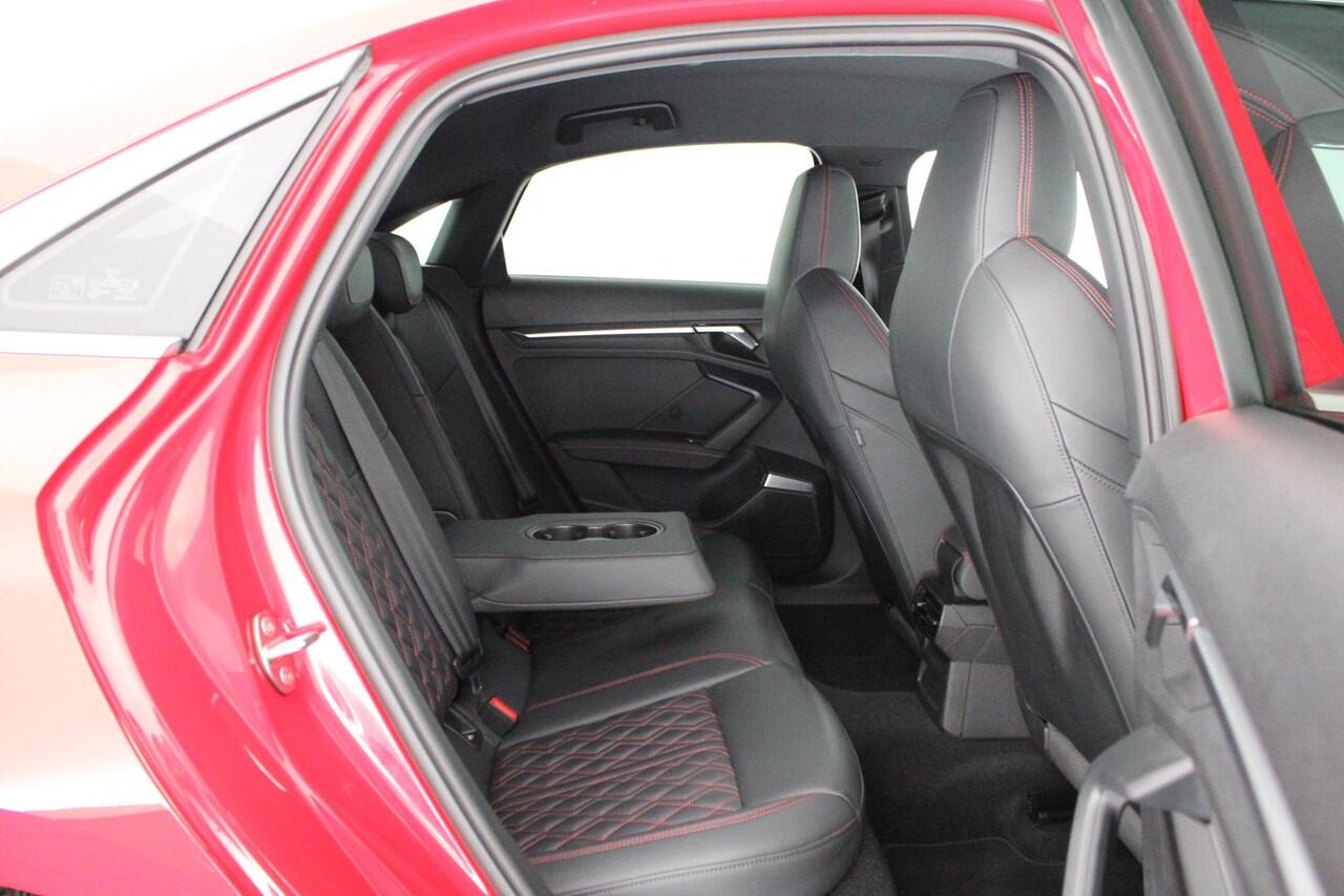 Audi A3 Limousine 30 TFSI 110pk S-Tronic 2x S-Line Leder ACC B&O HUD Stoelverwarming Virtual Cockpit Navigatie