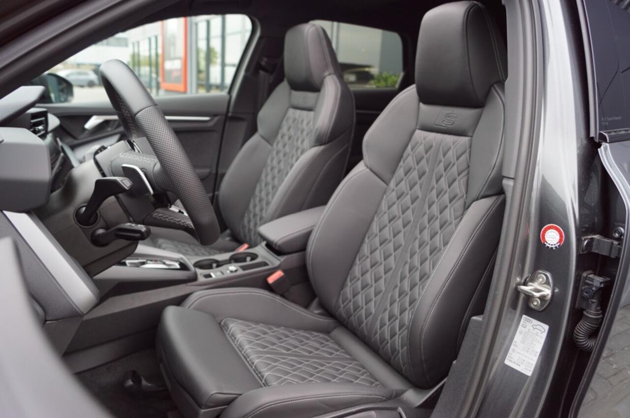 Audi A3 Sportback 35 TFSI S-Tronic S-Line facelift/ Leer ruitmotief/ Panodak/ 19Inch LM/Camera