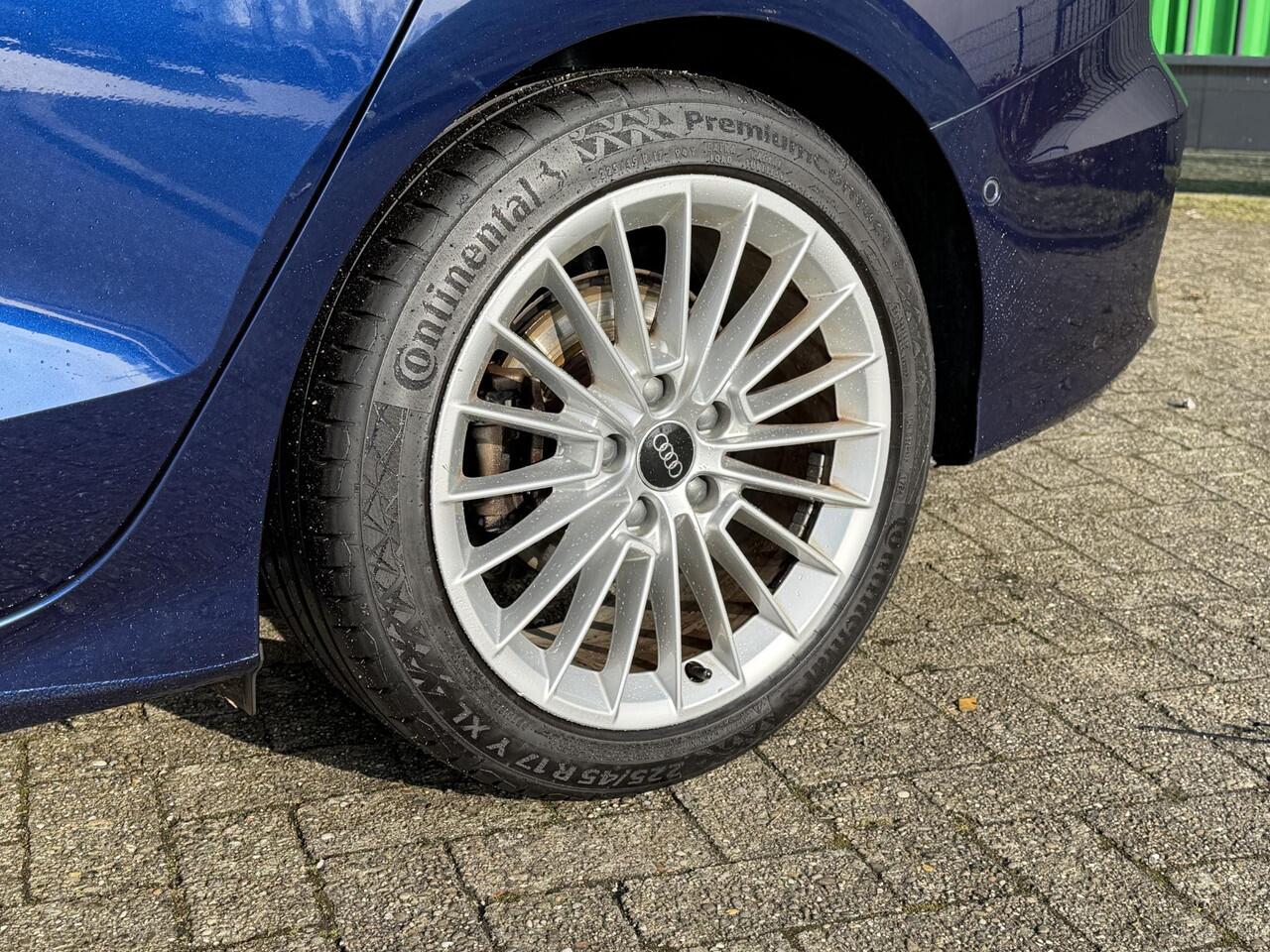 Audi A3 Limousine 35 TFSI Business edition 150PK S-tronic | Panorama dak | Trekhaak | Clima | Parkeer sensoren |