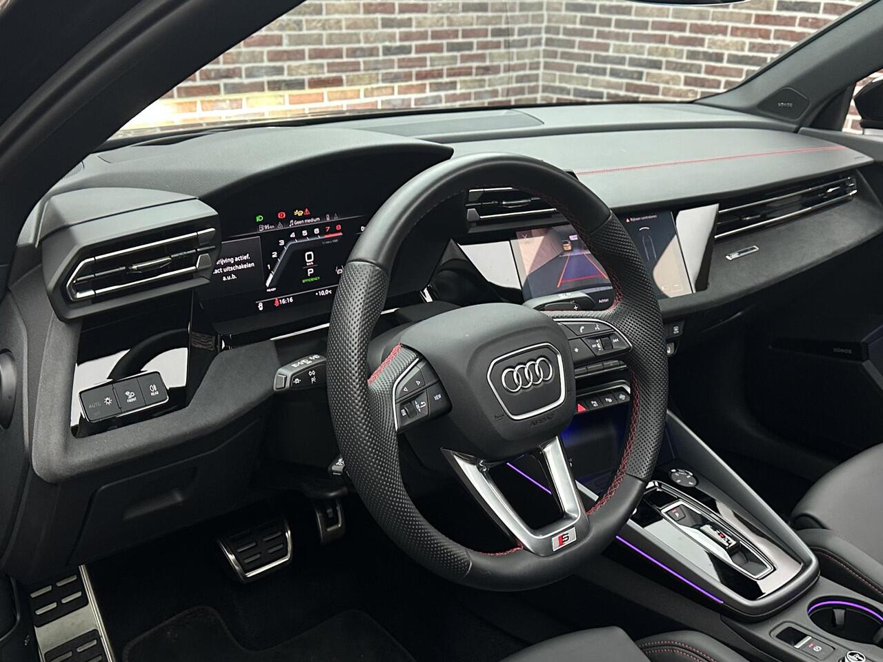 Audi A3 Limousine 35 TFSI S edition Ful Options Panorama Led RS Stoel HeadUp