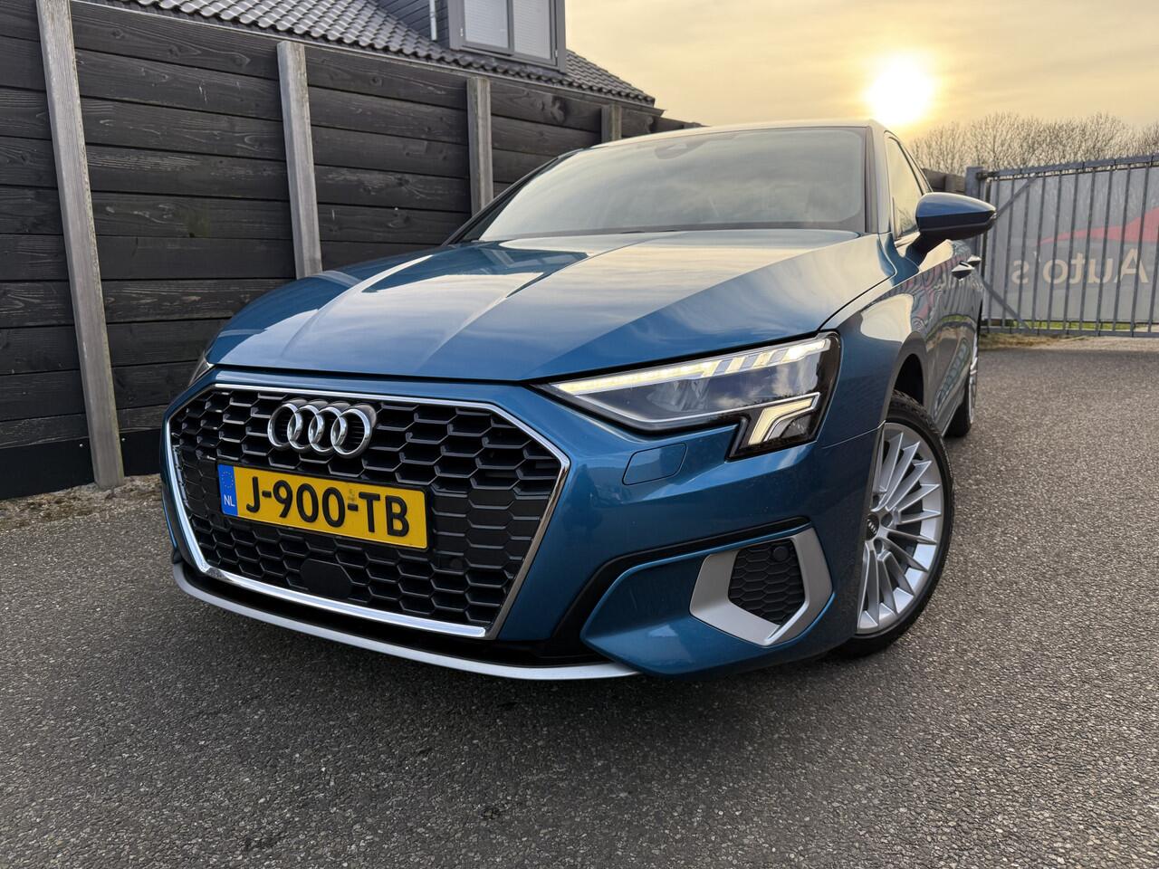 Audi A3 Limousine 35 TFSI Business edition nieuw model!