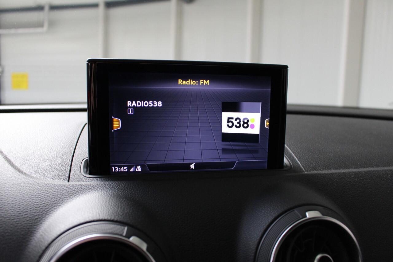 Audi A3 Limousine 35 TFSI 150PK Navigatie | Lichtmetalen velgen | Cruise Control