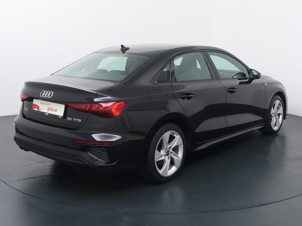 Audi A3 Limousine 30 TFSI S edition | 110 PK | Automaat | Adaptive cruise control | Climate control | LED | S-line |