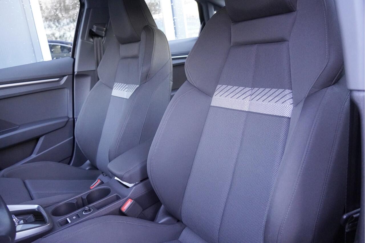 Audi A3 Limousine 35 TFSI 150PK! Automaat Business Edition BJ2020 Lmv 17" | Led | Pdc | Navi | Dynamische knipperlichten | App-Connect | Virtual cockpit | Climate control | Cruise control | Sportstoelen | Getint glas