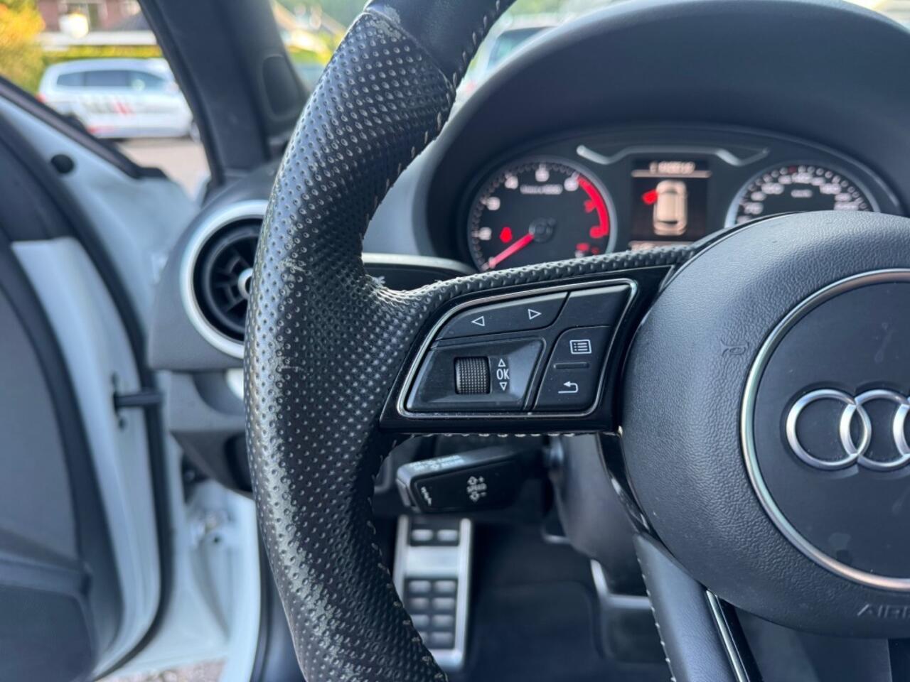 Audi A3 35 TFSI CoD Sport S Line Edition